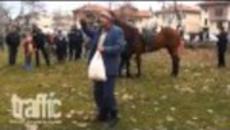 Днес на Тодоровден пиян събра погледите на конно състезание - Videoclip.bg